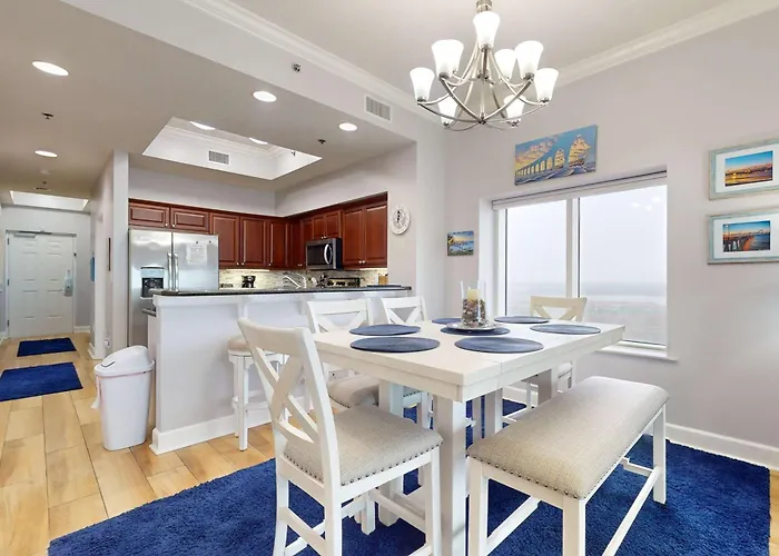 Waterfront With A Private Deck Gas Grill Wifi & Ac Holiday home *