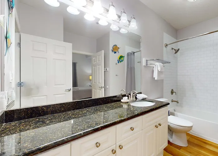Waterfront With A Private Deck Gas Grill Wifi & Ac * Gulf Shores